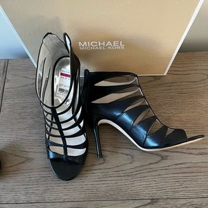 Michael Kors Sandal. Mavis open toe.